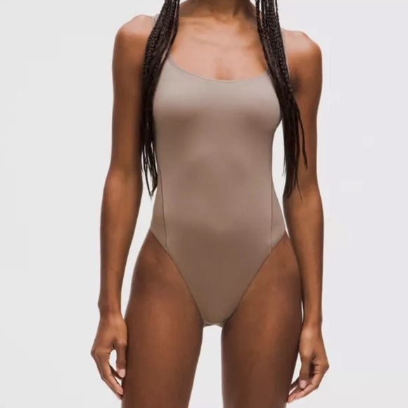 LULULEMON Wundermost Ultra-Soft Nulu Square-Neck Sleeveless Bodysuit - Picture 1 of 7